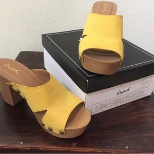 NEW Qupid Beekler yellow suede Retro platforms